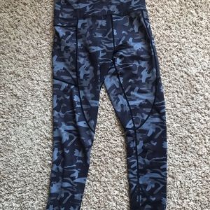 Zyia leggings. Black and grey camo